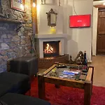 Forest Loft Apartament Tsagarada