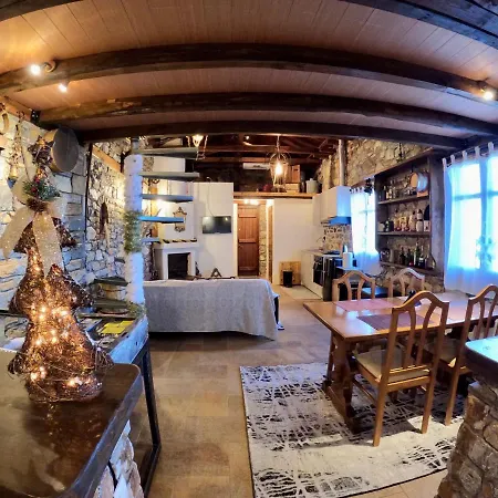 Forest Loft Apartament Tsagarada